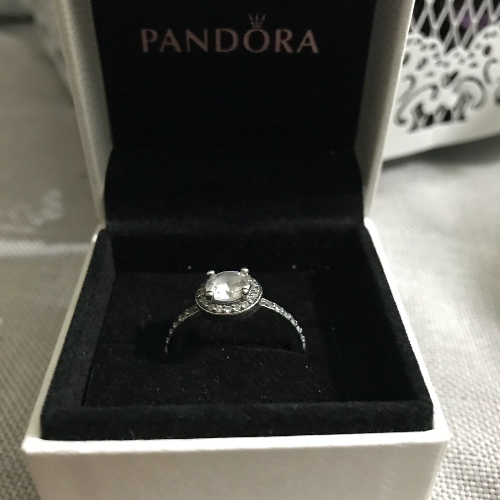 Pandora Ring